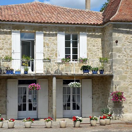 Chez Madeleine Bed and Breakfast Saint-Colomb-de-Lauzun Exteriör bild