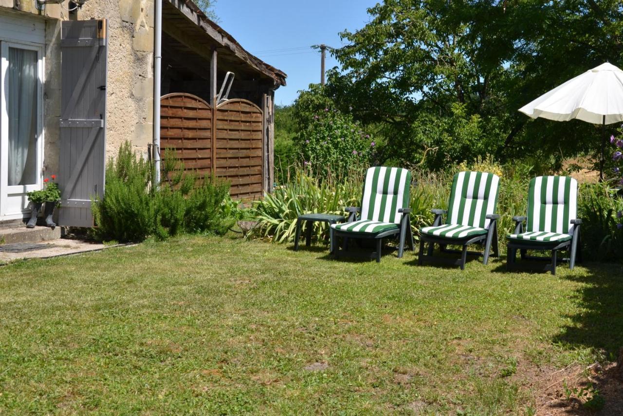 Chez Madeleine Bed and Breakfast Saint-Colomb-de-Lauzun Exteriör bild