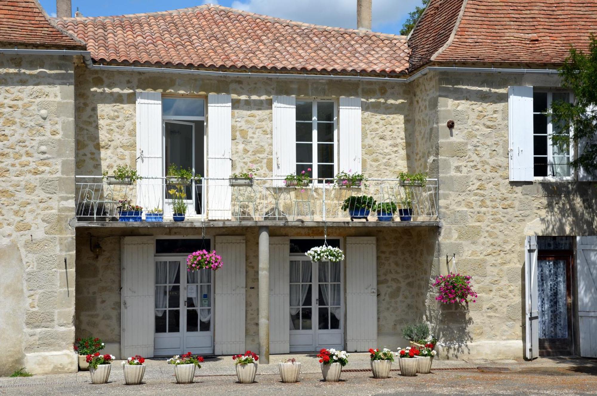 Chez Madeleine Bed and Breakfast Saint-Colomb-de-Lauzun Exteriör bild