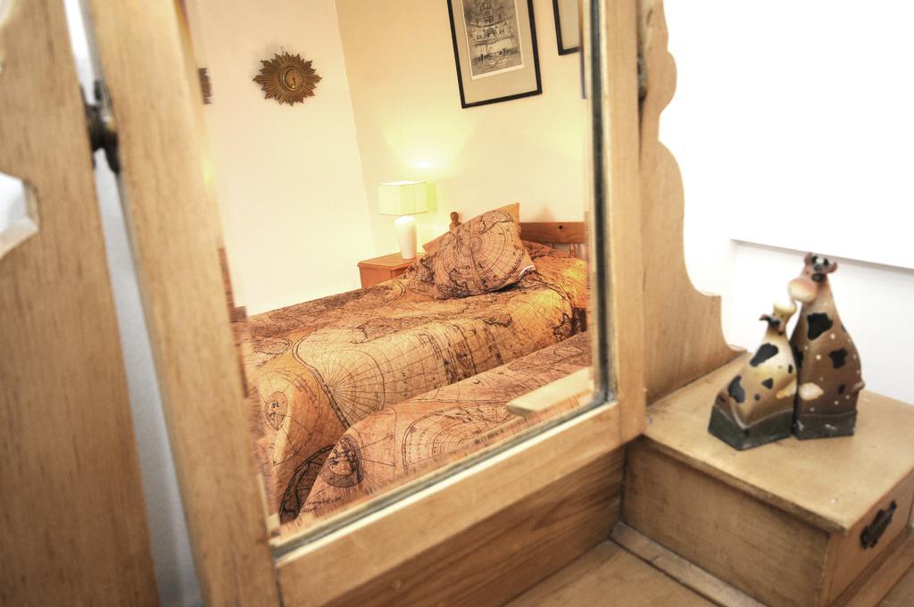 Chez Madeleine Bed and Breakfast Saint-Colomb-de-Lauzun Rum bild